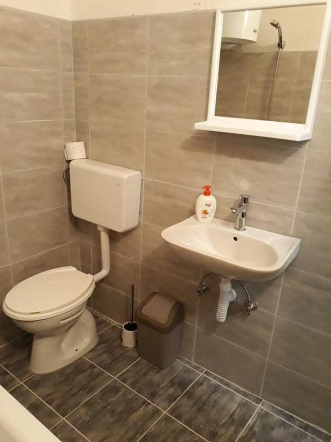 Apartments Bozena Яйце Екстериор снимка