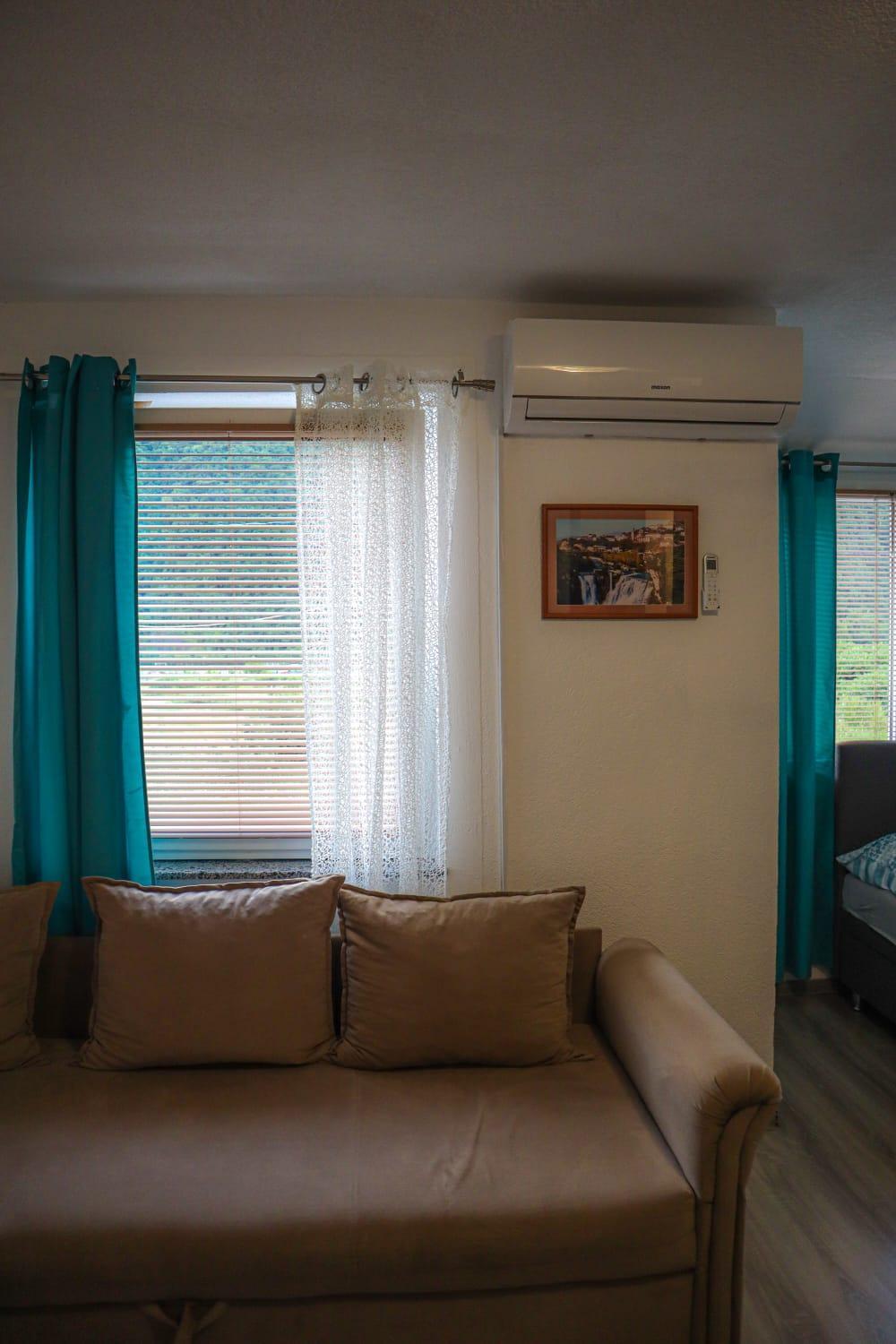 Apartments Bozena Яйце Екстериор снимка